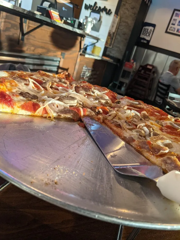 Brooklyn Pizza Minus Green Peppers