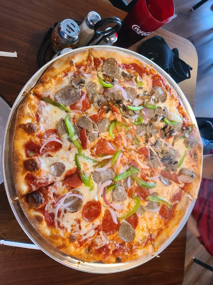Deluxe Pizza